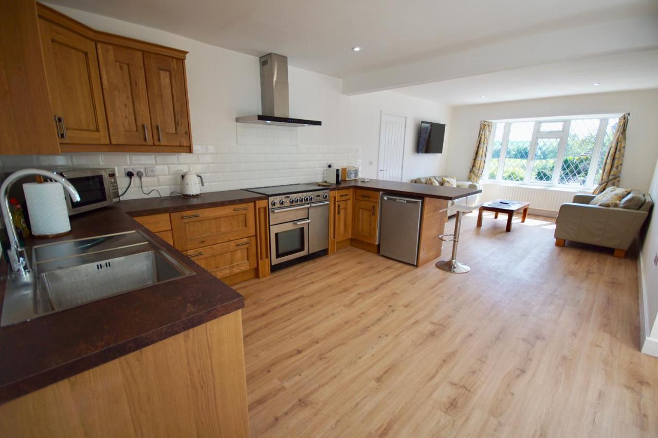 Vale View Scalford Villa Exterior photo